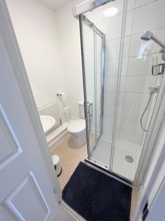 1 Ashford Road Guesthouse Redhill  ภายนอก รูปภาพ