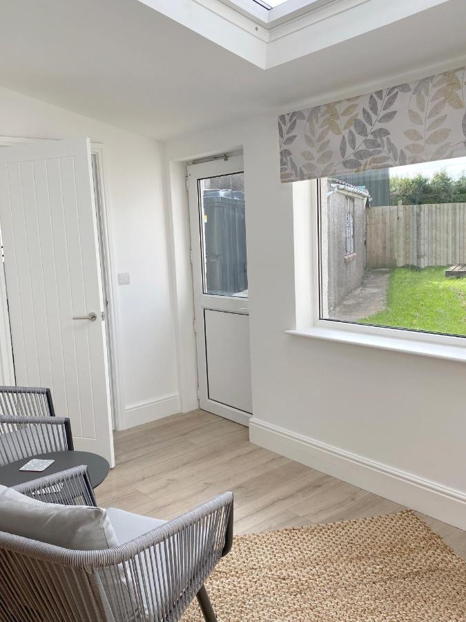 1 Ashford Road Guesthouse Redhill  ภายนอก รูปภาพ